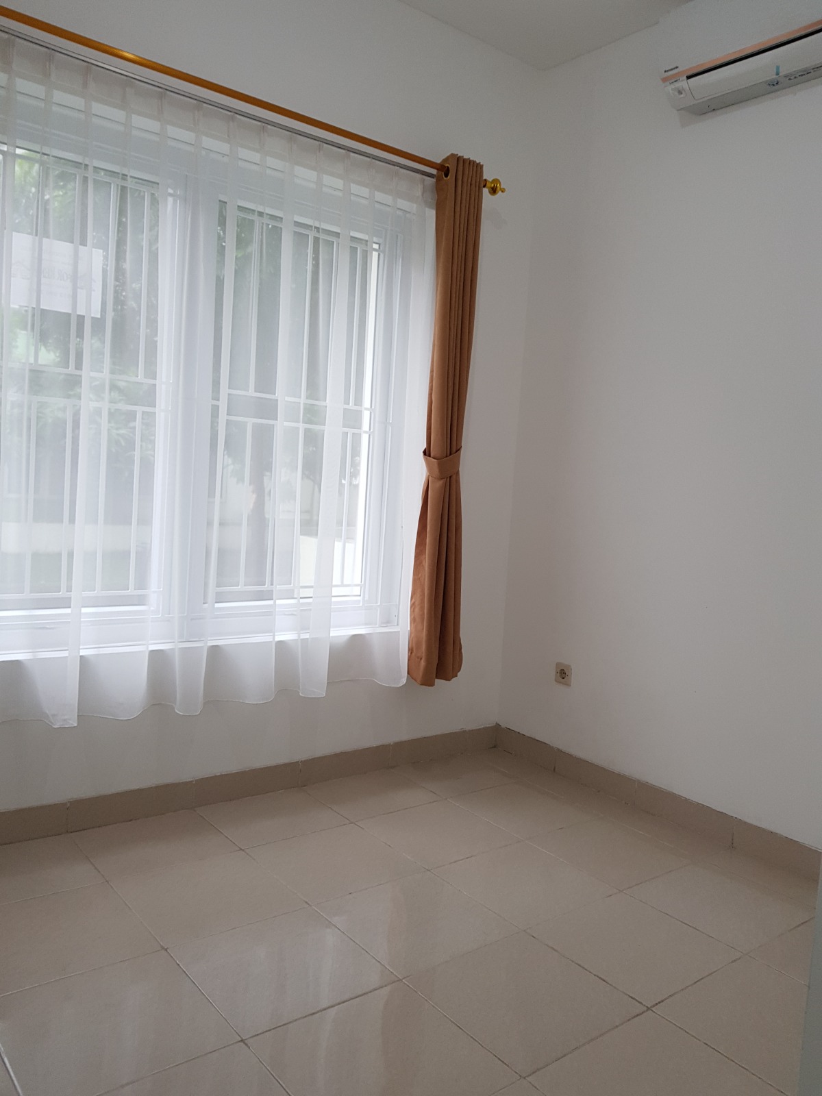Disewakan Rumah Di Palma Kuning Karawang